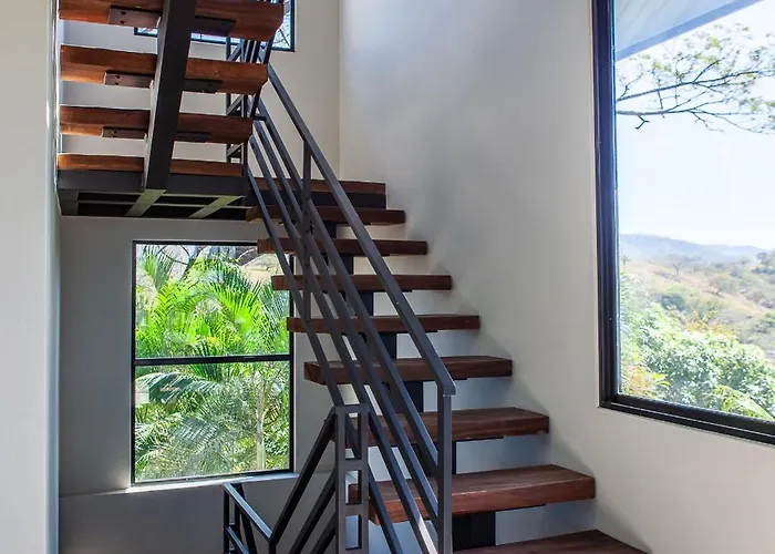 Tropical 4 Bedroom Master Bedroom With Ocean View & Shared Pool Сasa de vacaciones *